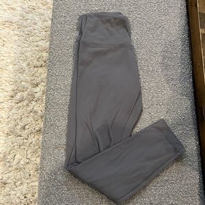 Lululemon gray yoga pants